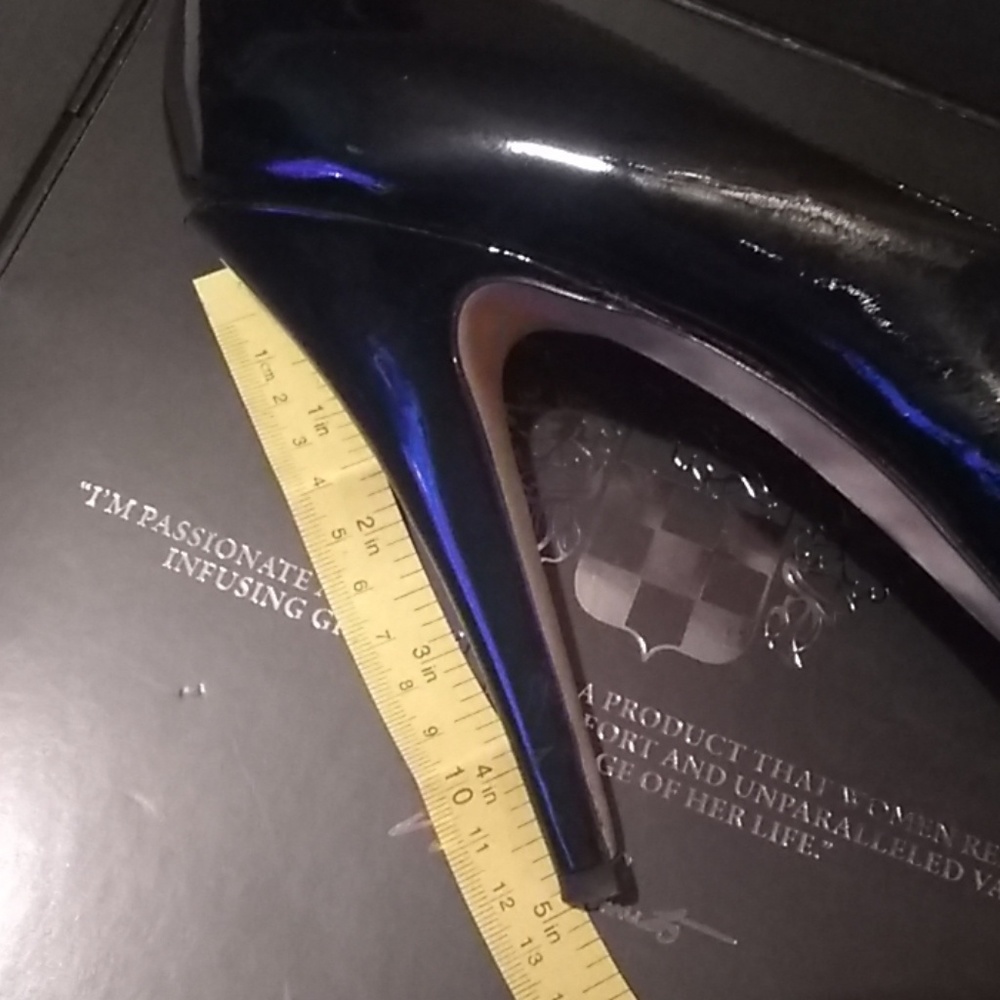 Heels - Picture 8 of 8